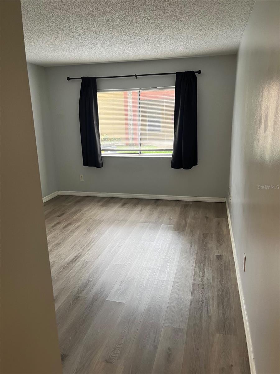 616 KENWICK CIRCLE 105