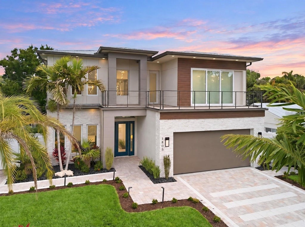 Photo of 1805 Goldenrod Street, Sarasota, FL 34239 (MLS # A4710810)