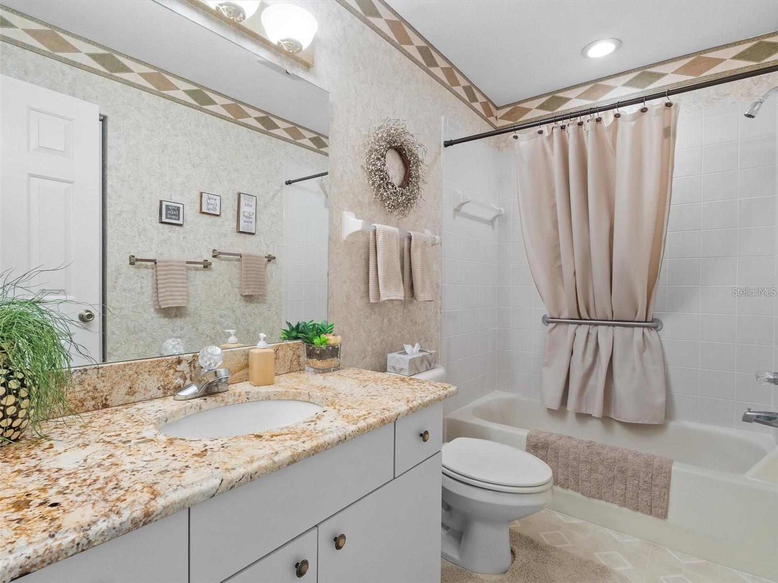 SPRUCE CREEK GOLF & CC - Residential