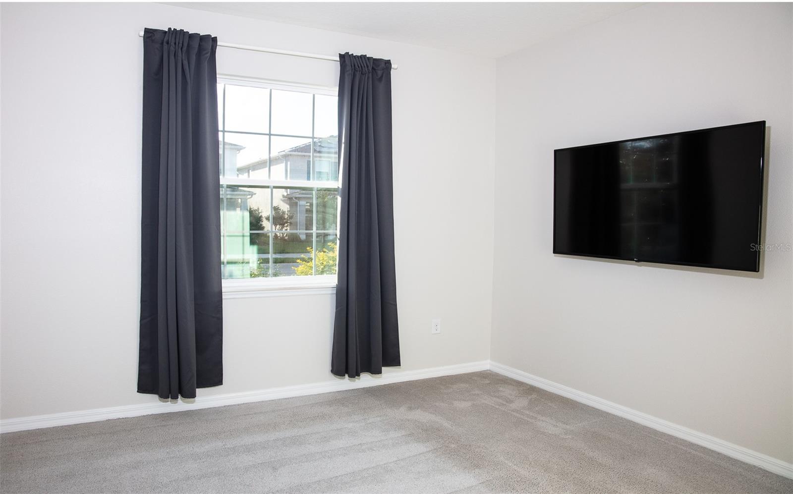 LANDING PH 1 - Residential Lease