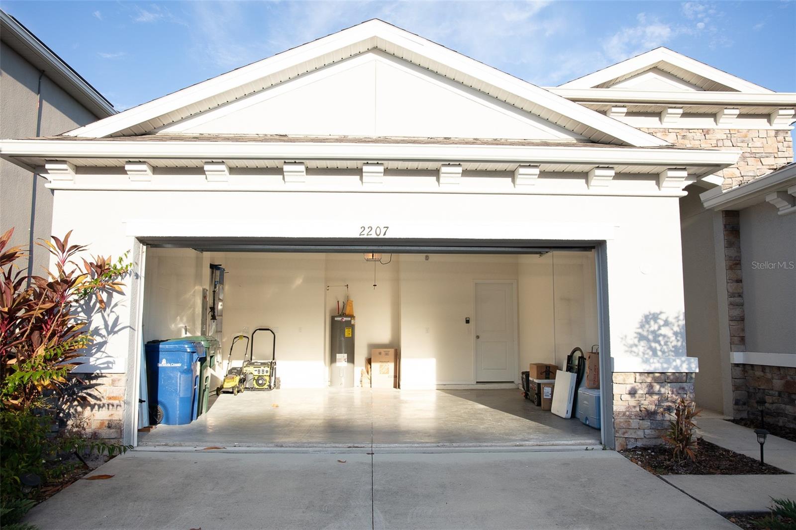 LANDING PH 1 - Residential Lease