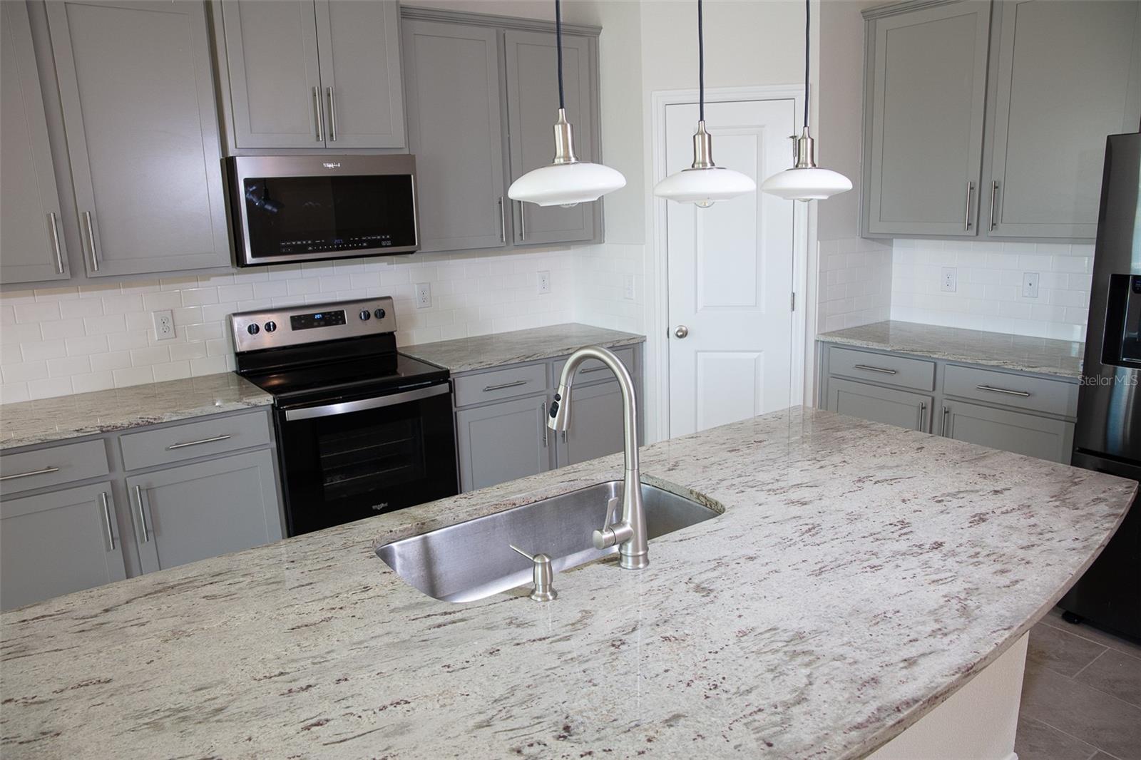 LANDING PH 1 - Residential Lease