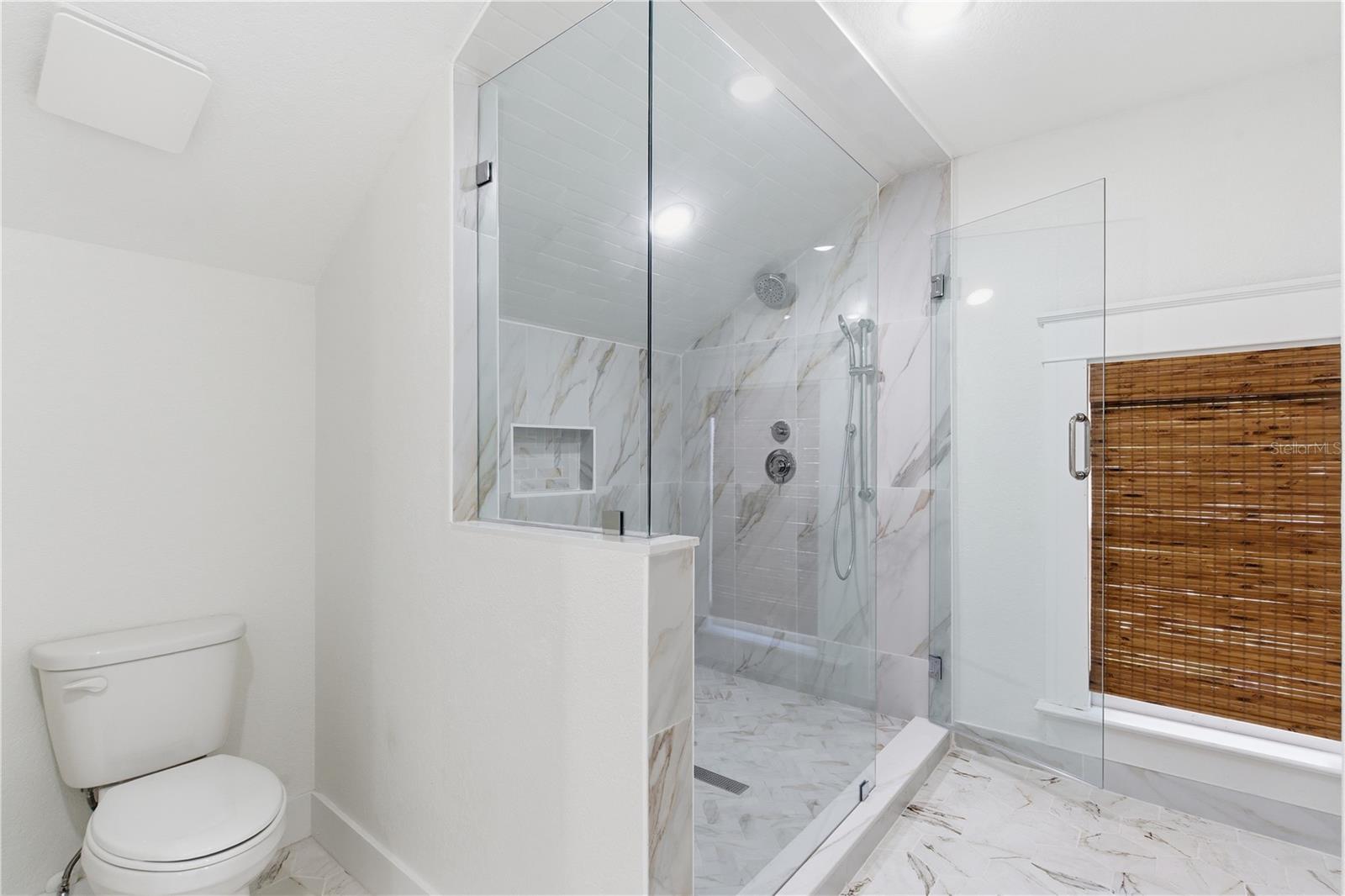 SUWANEE HEIGHTS - Residential