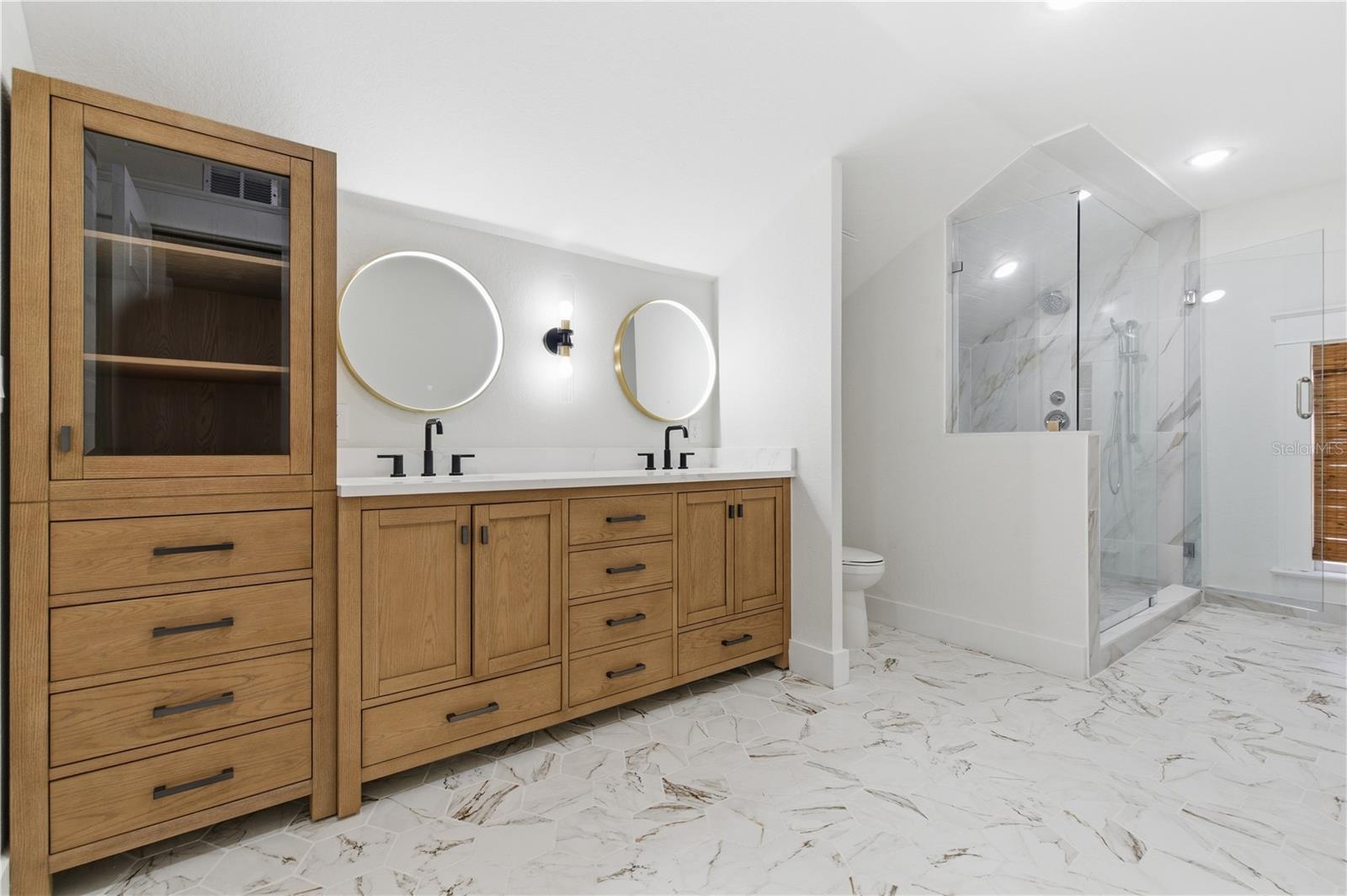 SUWANEE HEIGHTS - Residential