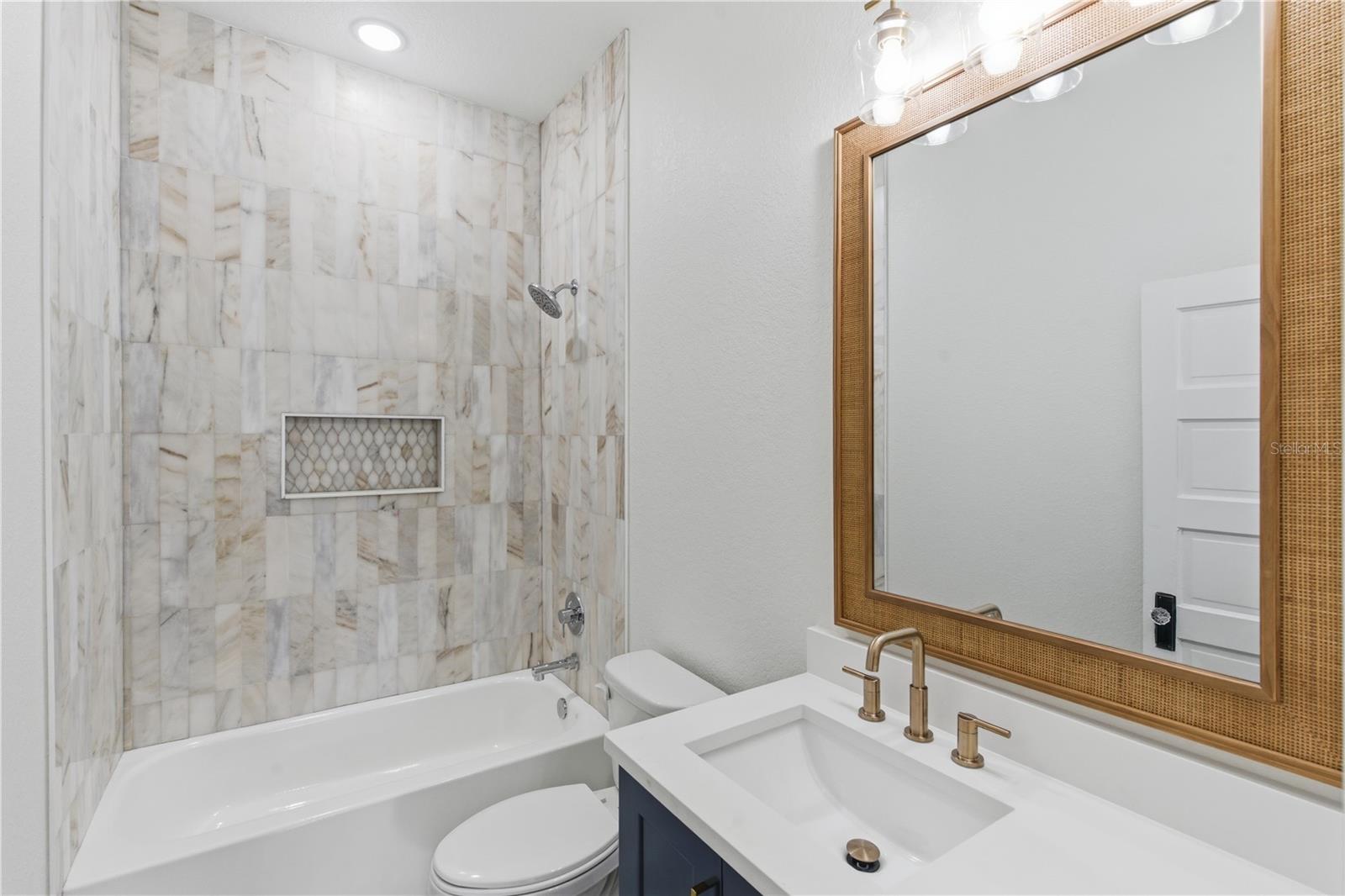 SUWANEE HEIGHTS - Residential