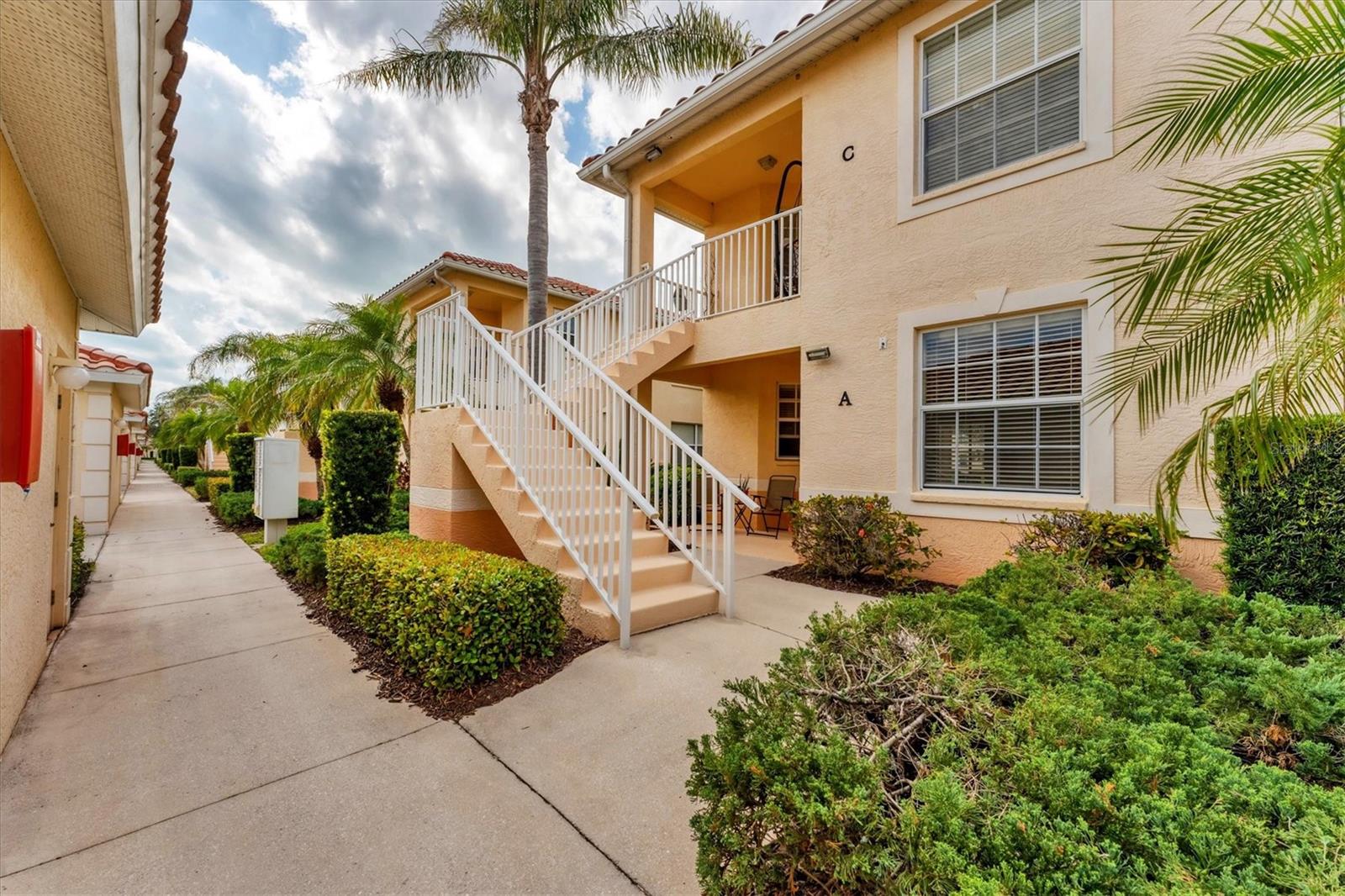 4433 CORSO VENETIA BOULEVARD C18
