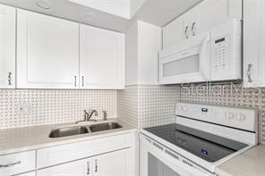 RIVERHOUSE - Residential