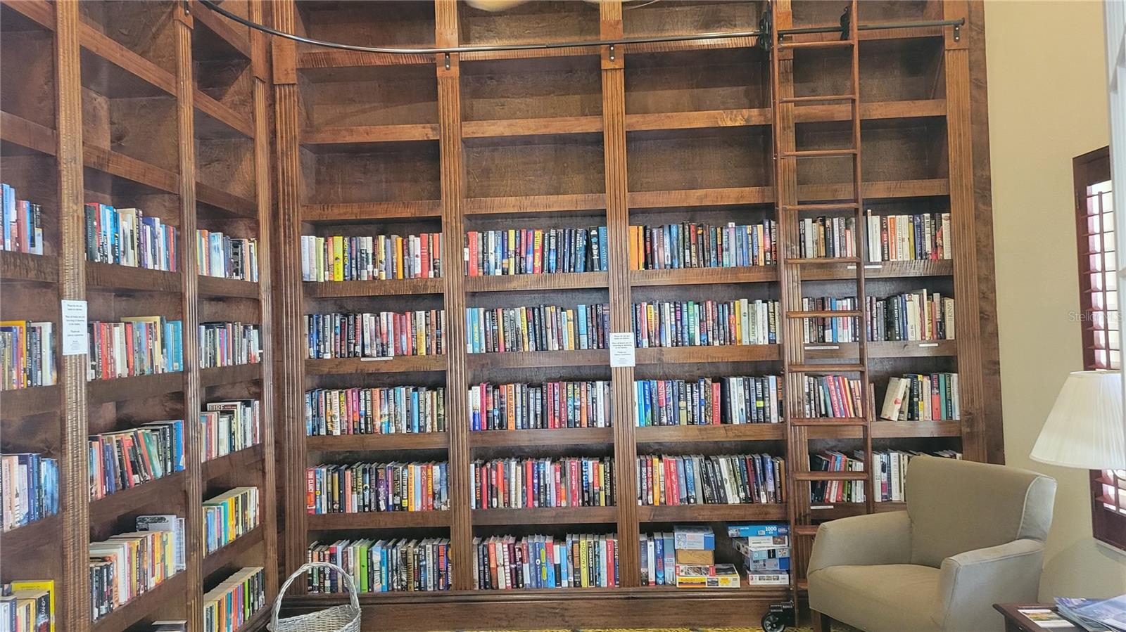 EDGEWATER/HIDDEN BAY PH II BLD - Residential Lease