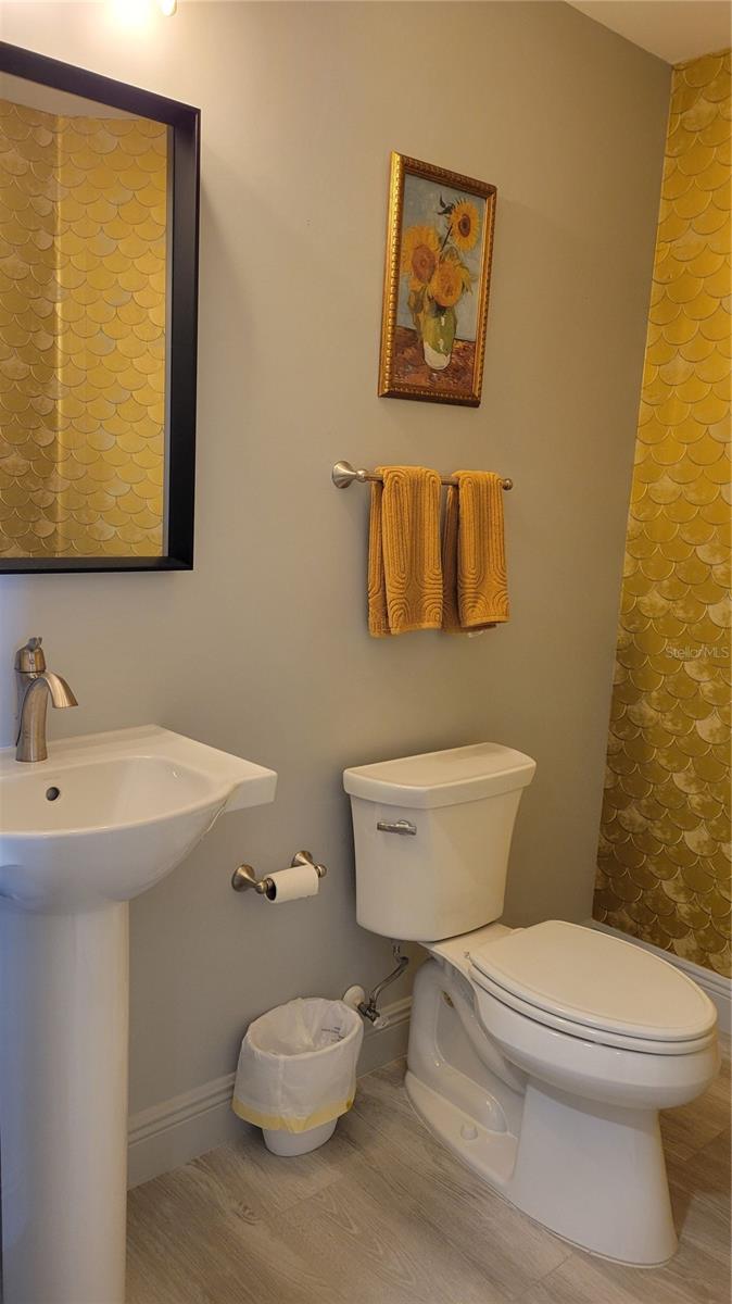 EDGEWATER/HIDDEN BAY PH II BLD - Residential Lease