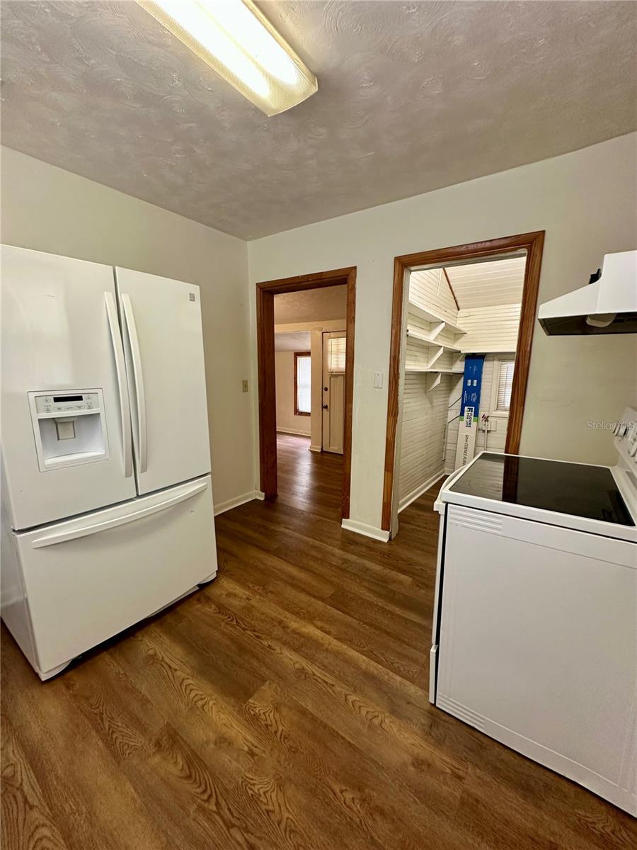 DEKLES 1ST ADD - Residential