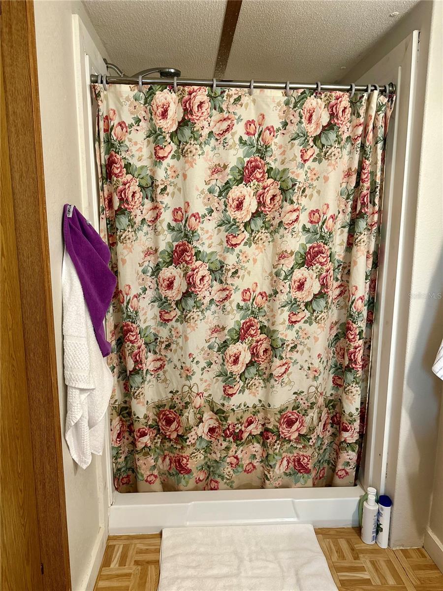 DEKLES 1ST ADD - Residential