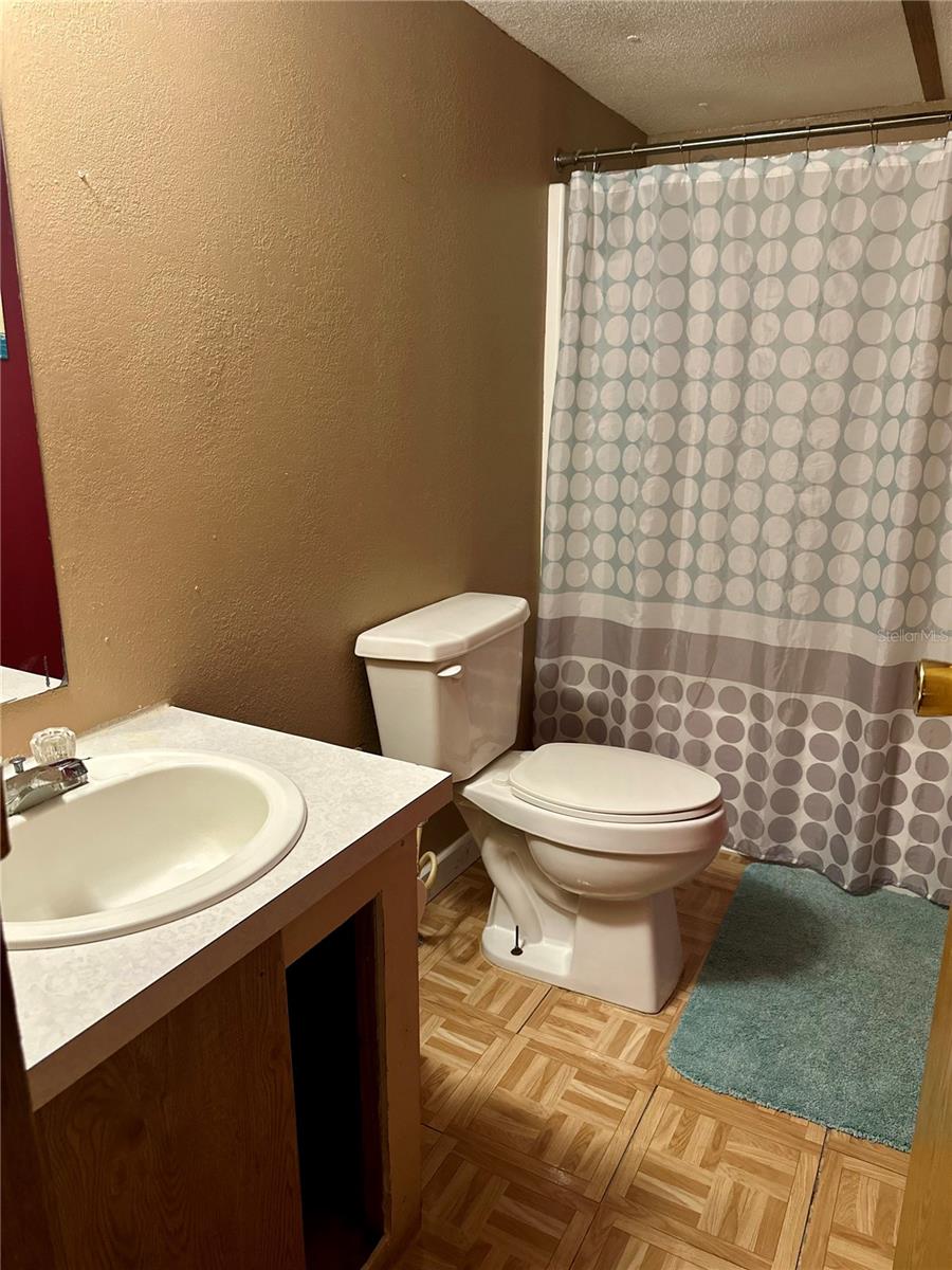 DEKLES 1ST ADD - Residential