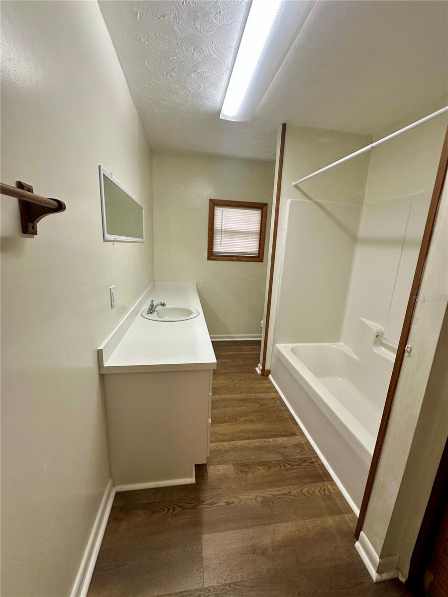 DEKLES 1ST ADD - Residential