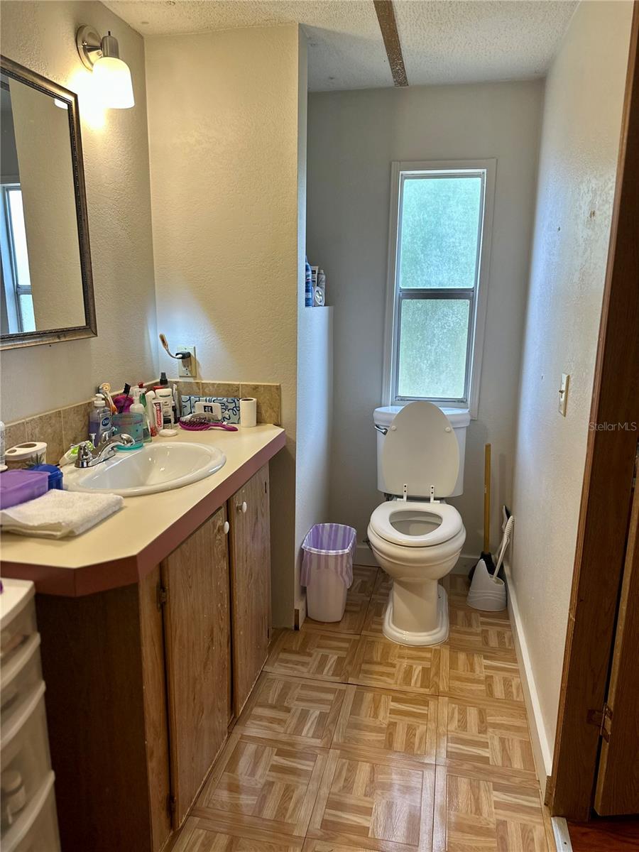 DEKLES 1ST ADD - Residential