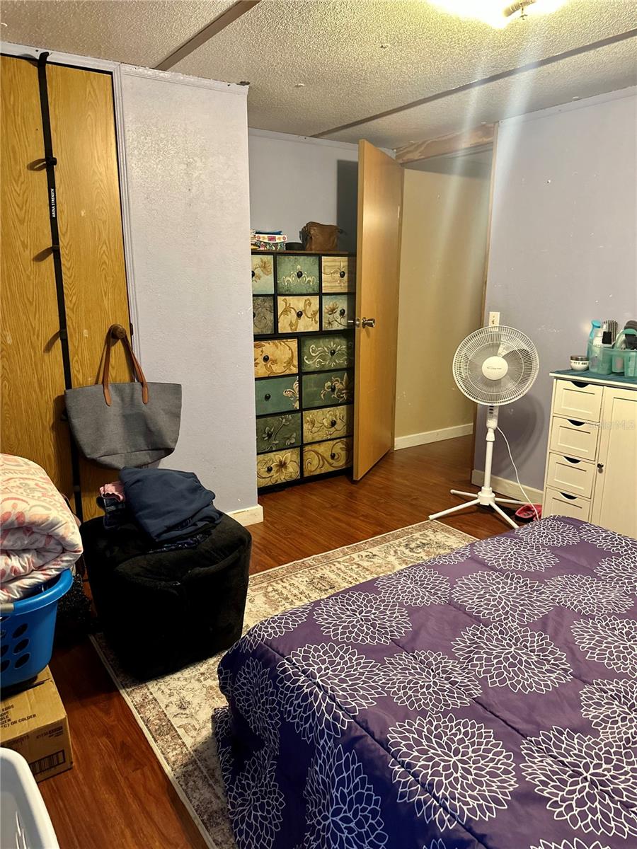 DEKLES 1ST ADD - Residential