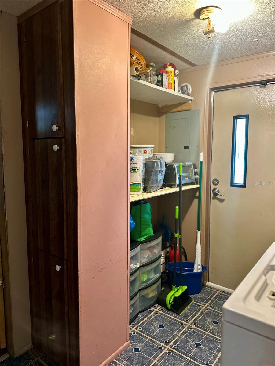 DEKLES 1ST ADD - Residential