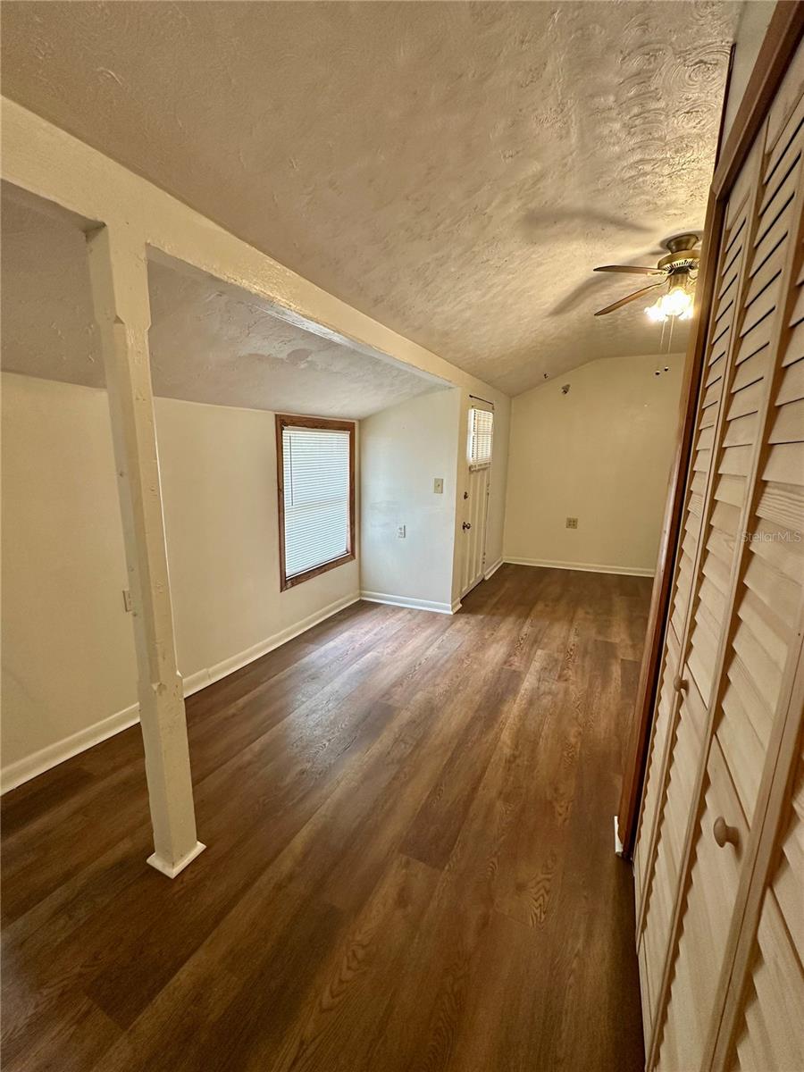 DEKLES 1ST ADD - Residential