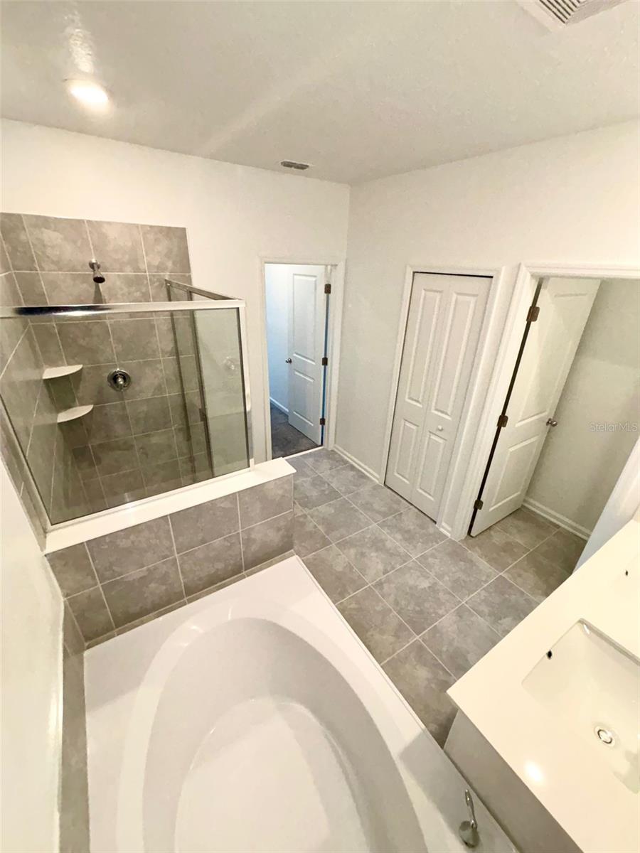 FOX NORTH - Residential Lease