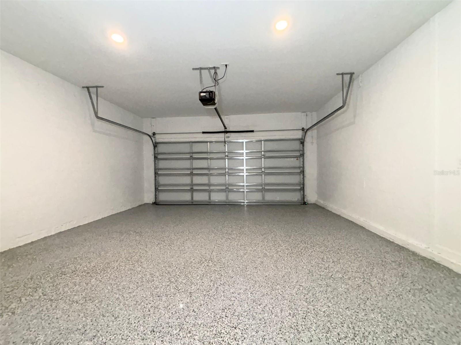 FOX NORTH - Residential Lease