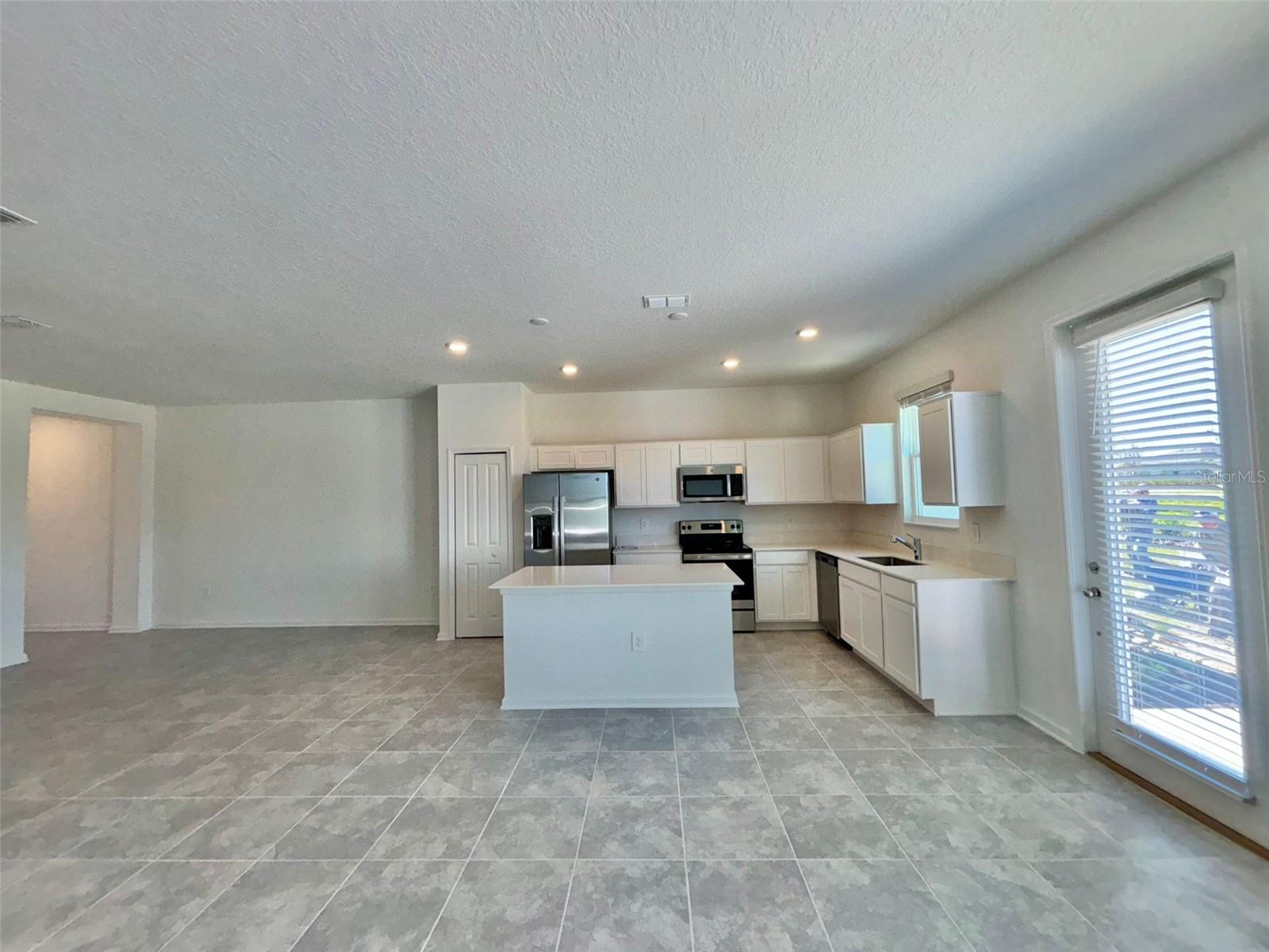 FOX NORTH - Residential Lease