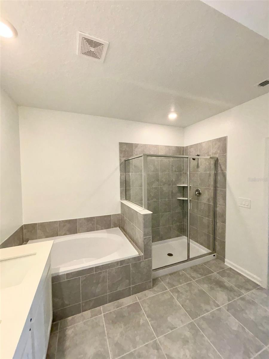 FOX NORTH - Residential Lease