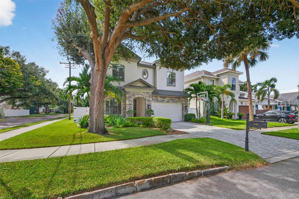 Photo of 3702 W San Luis Street, Tampa, FL 33629 (MLS # TB8477807)