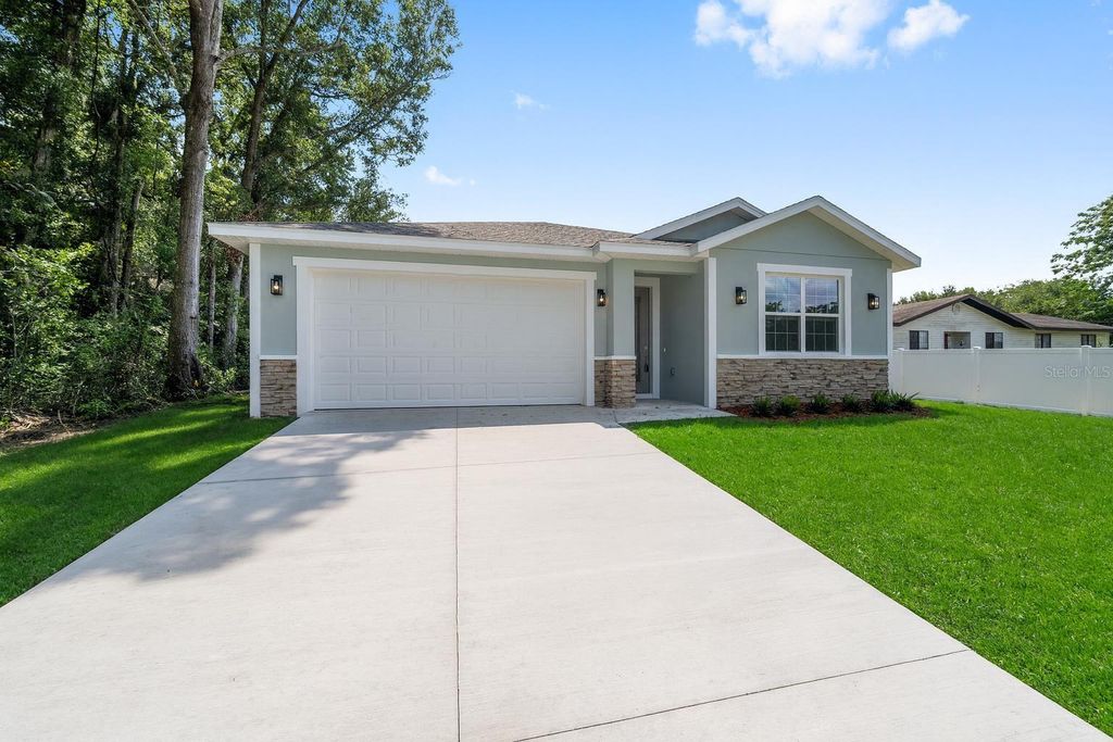 Photo of 3736 SE 137th Lane, Summerfield, FL 34491 (MLS # OM715582)