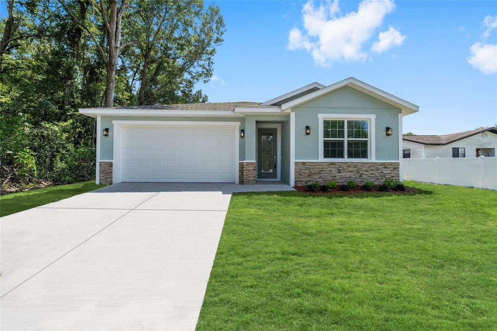 Photo of 3736 SE 137th Lane, Summerfield, FL 34491 (MLS # OM715582)