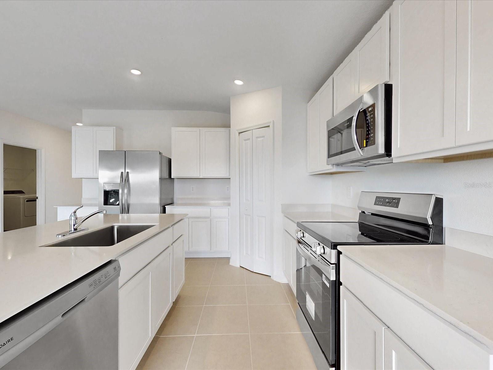 GUM LAKE 50'S - Residential Lease