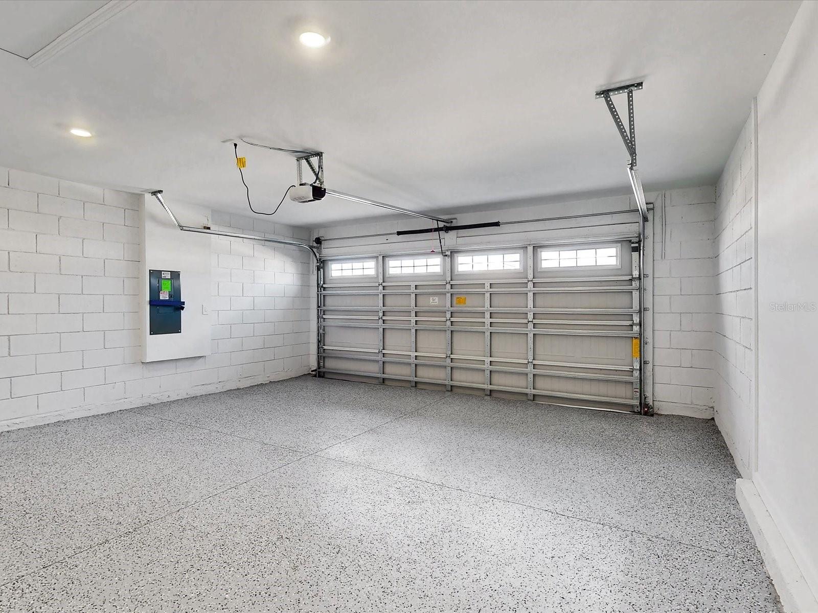 GUM LAKE 50'S - Residential Lease