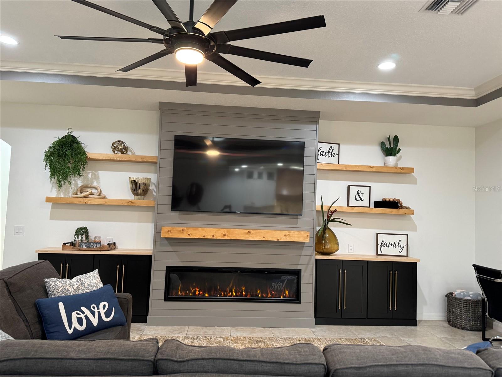 ARBOR LAKES ON PALMER RANCH - Residential Lease
