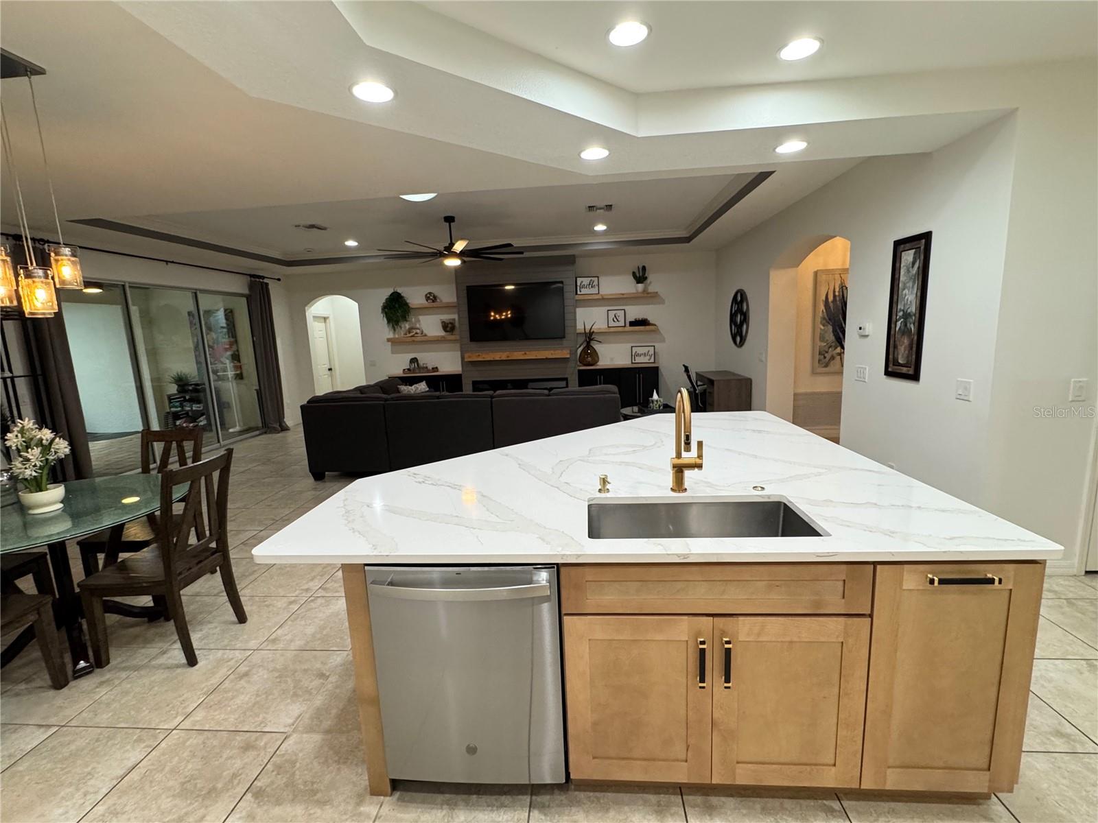 ARBOR LAKES ON PALMER RANCH - Residential Lease