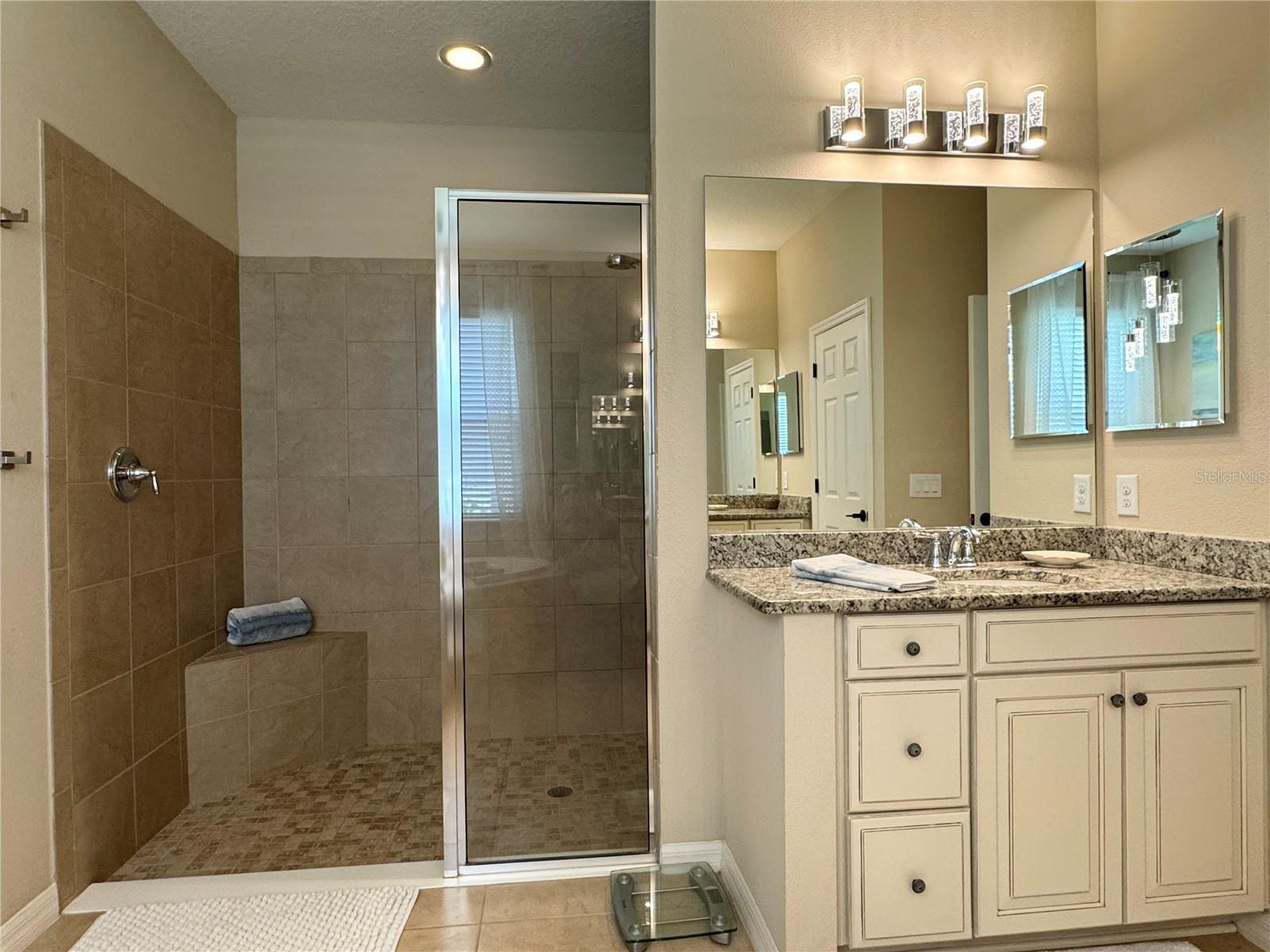 ARBOR LAKES ON PALMER RANCH - Residential Lease