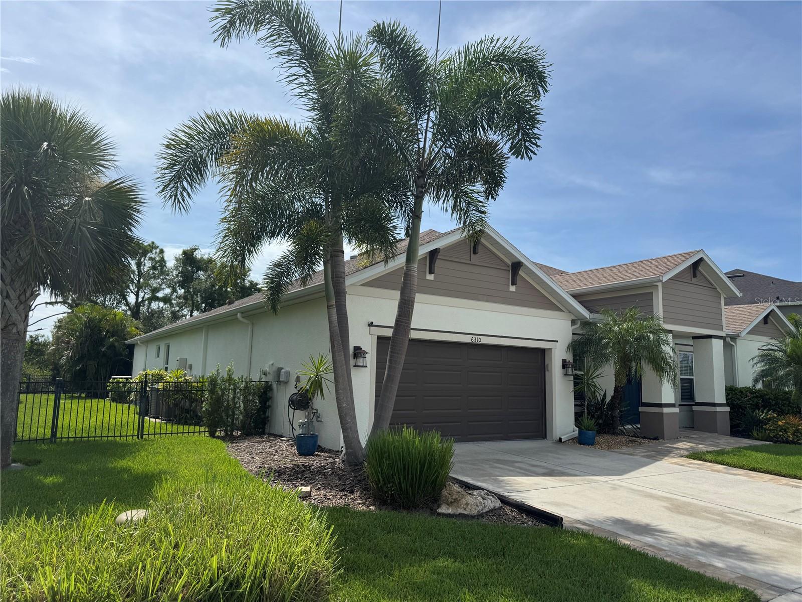 ARBOR LAKES ON PALMER RANCH - Residential Lease