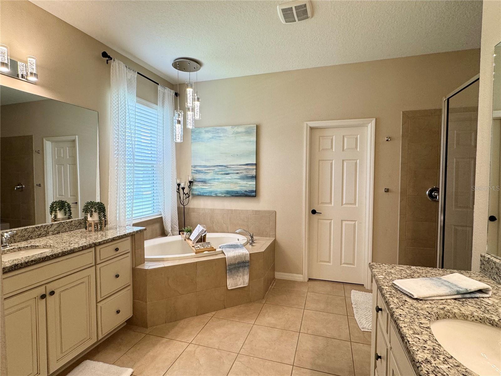 ARBOR LAKES ON PALMER RANCH - Residential Lease