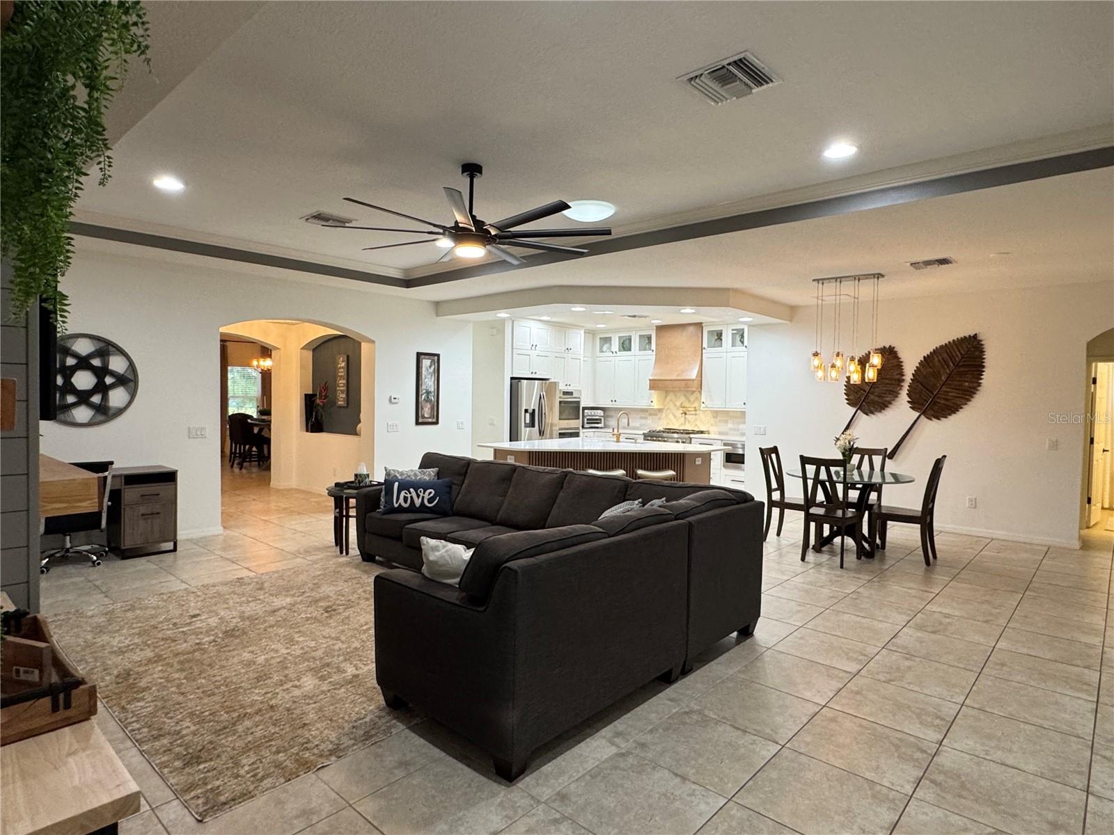 ARBOR LAKES ON PALMER RANCH - Residential Lease