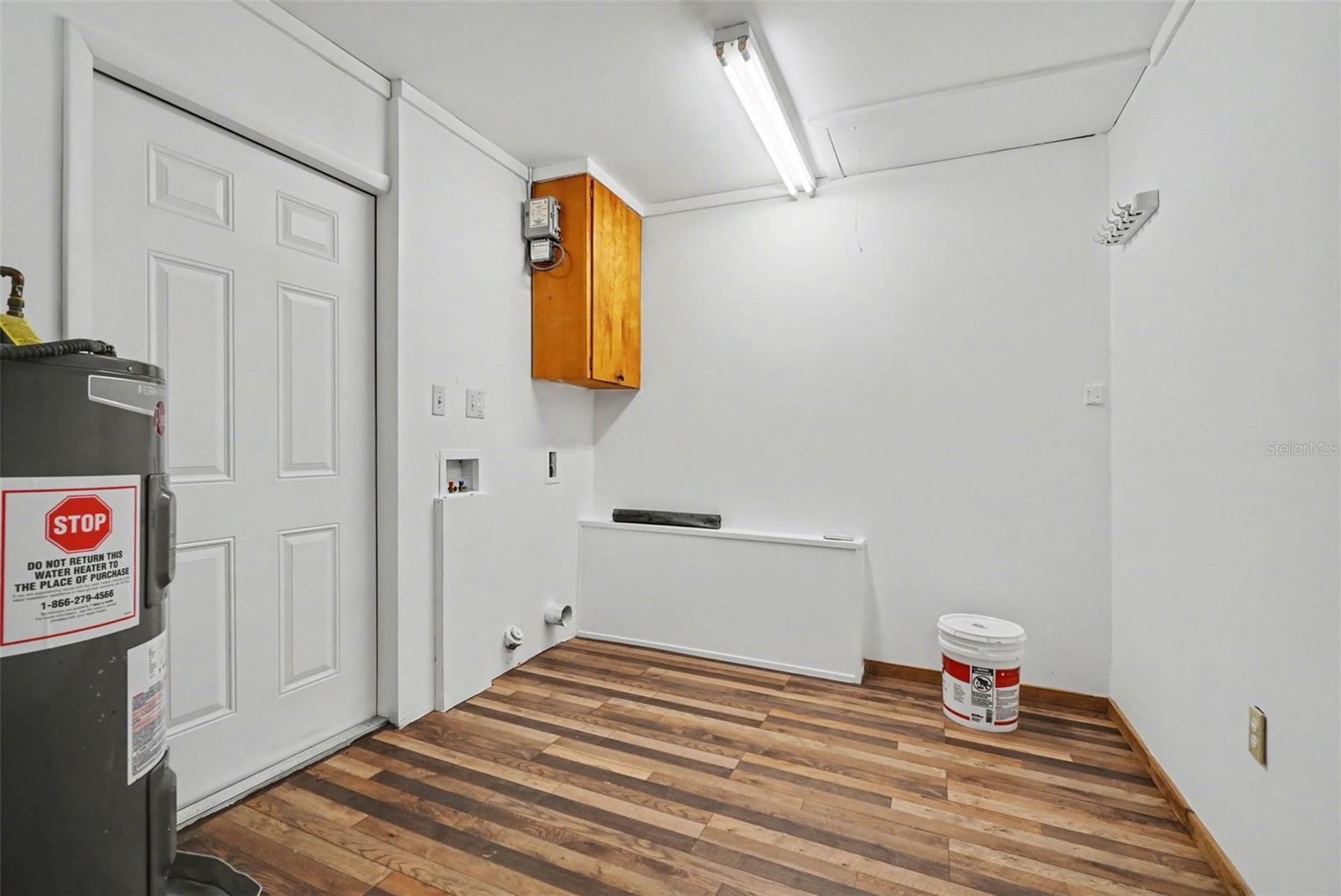 DERK BRONS - Residential