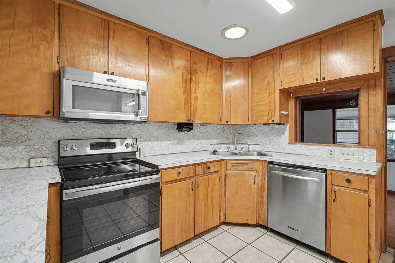 DERK BRONS - Residential