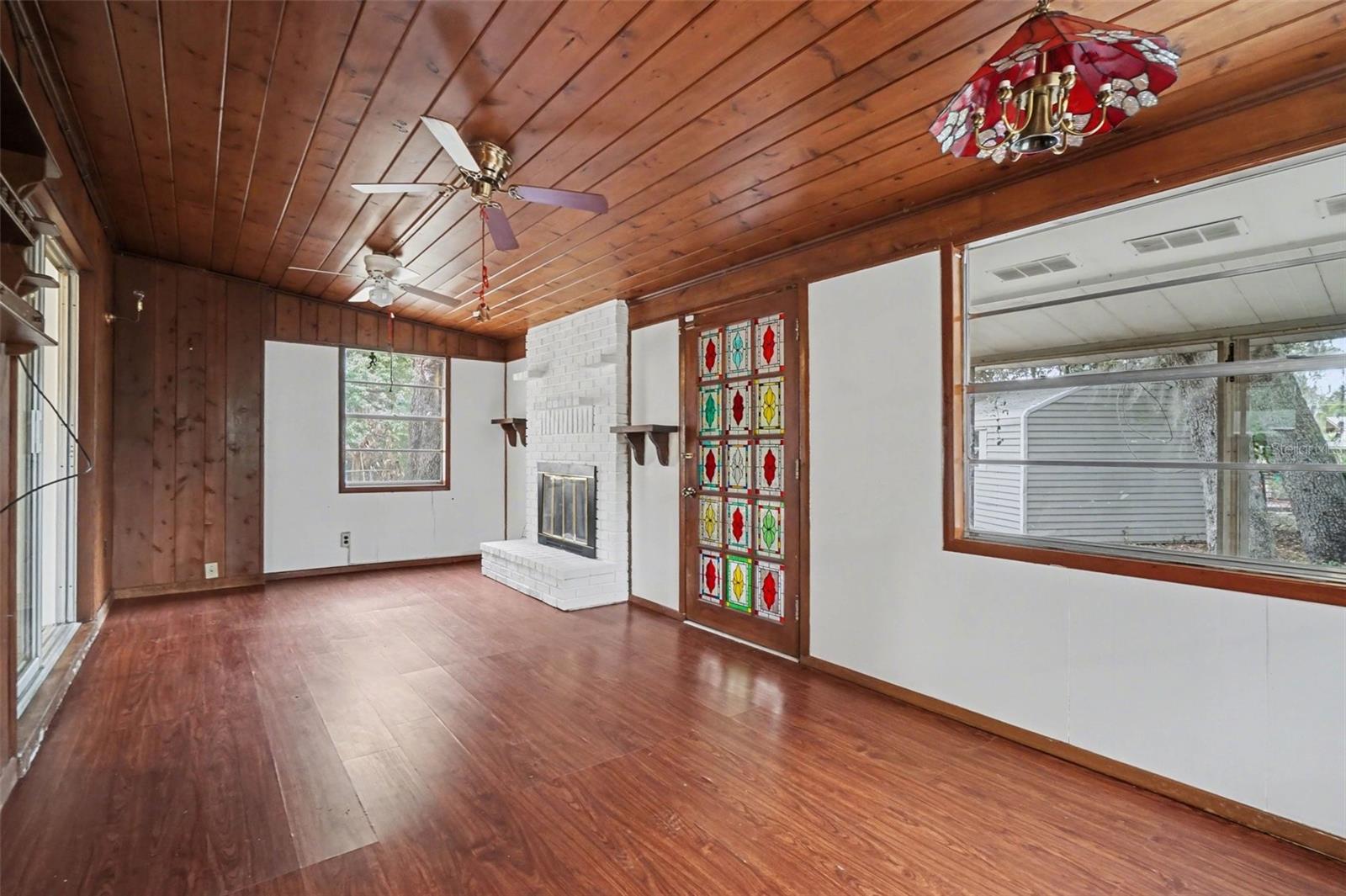 DERK BRONS - Residential