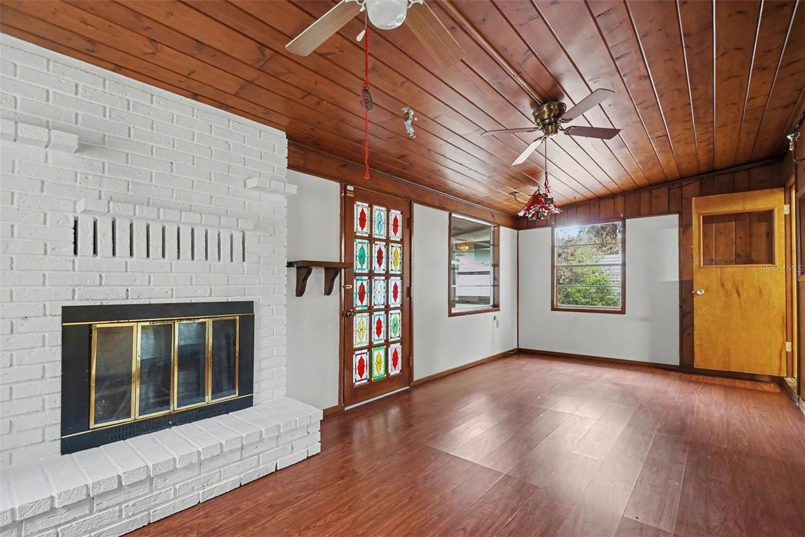 DERK BRONS - Residential