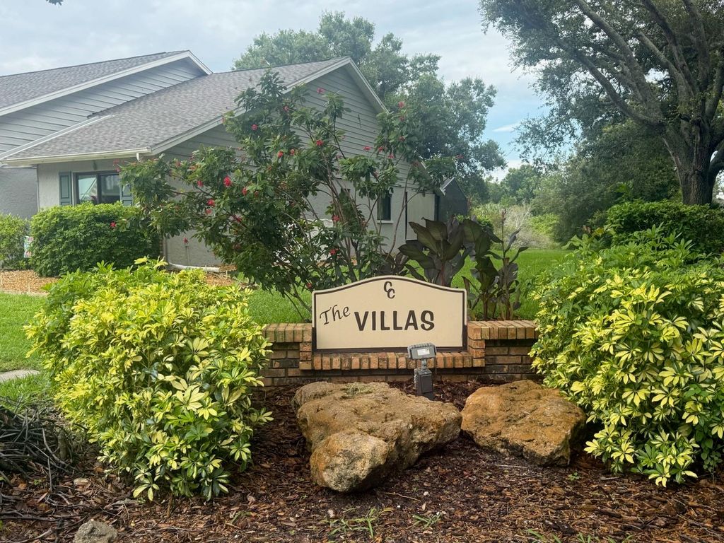 Photo of 482 Pendleton Place, Venice, FL 34292 (MLS # N6139250)