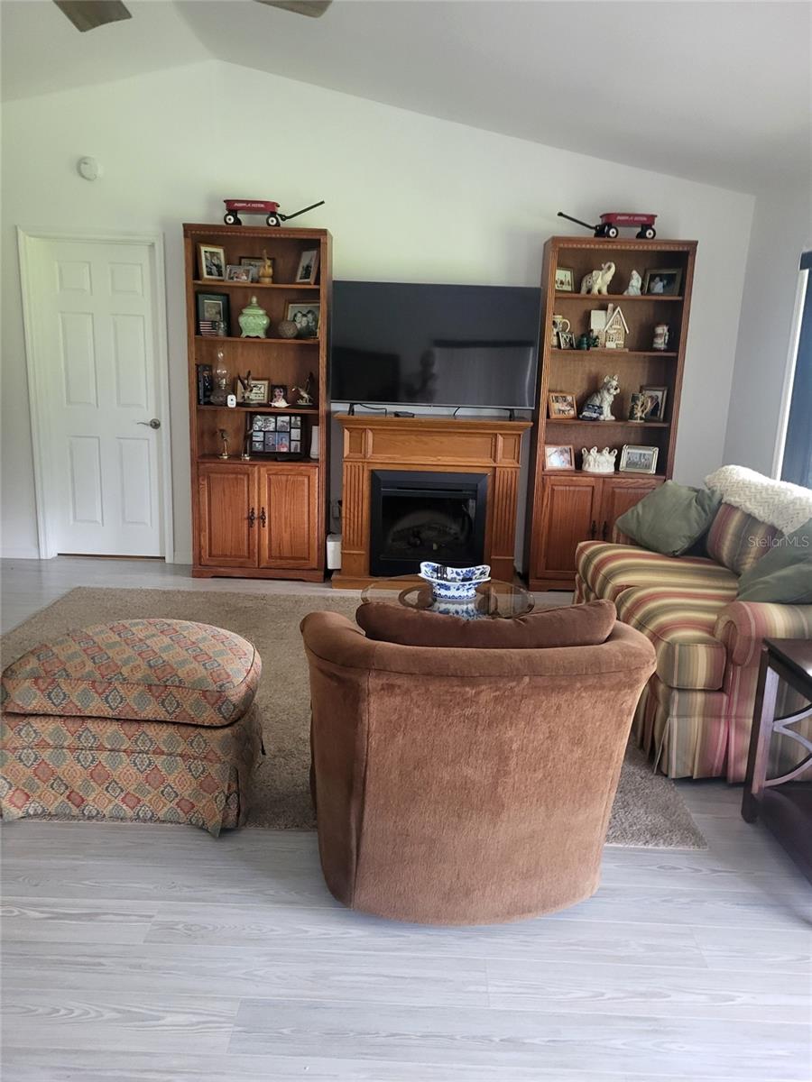 CHESTNUT CREEK VILLAS - Residential