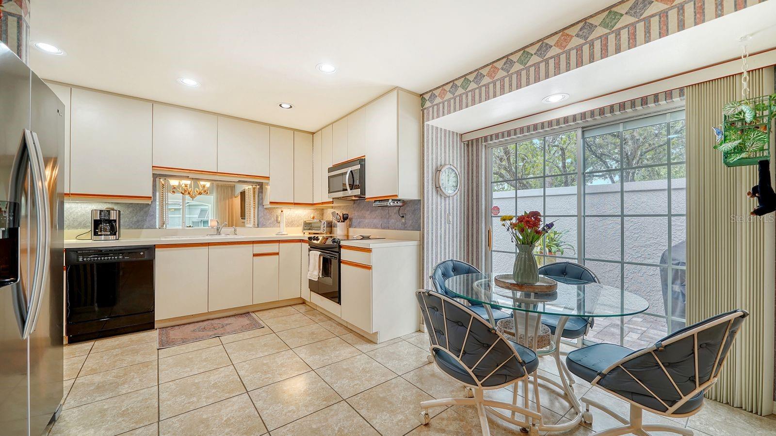 OAKLEY GREEN - Residential Lease
