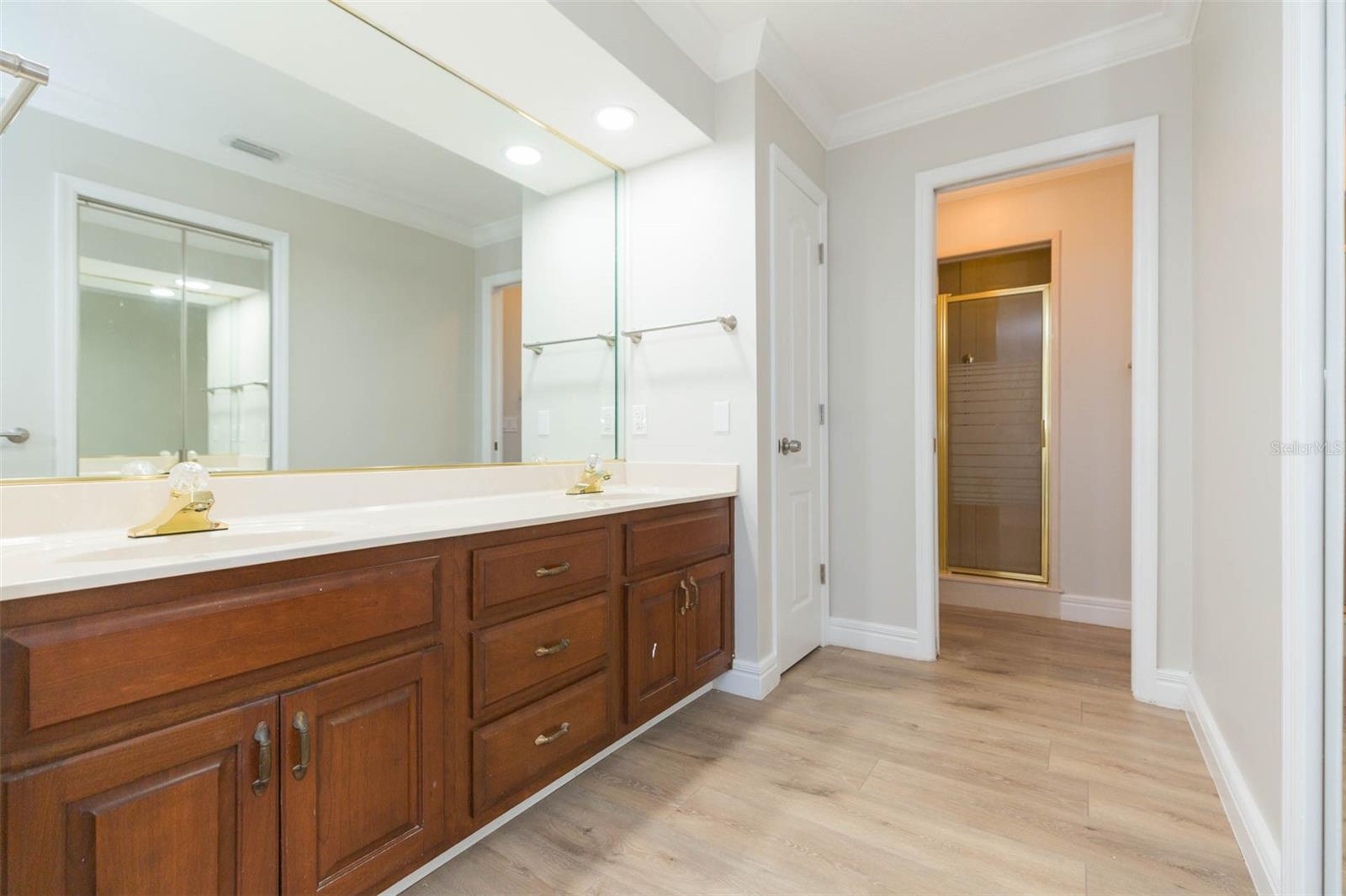 SILVER OAKS PH 01 - Residential Lease