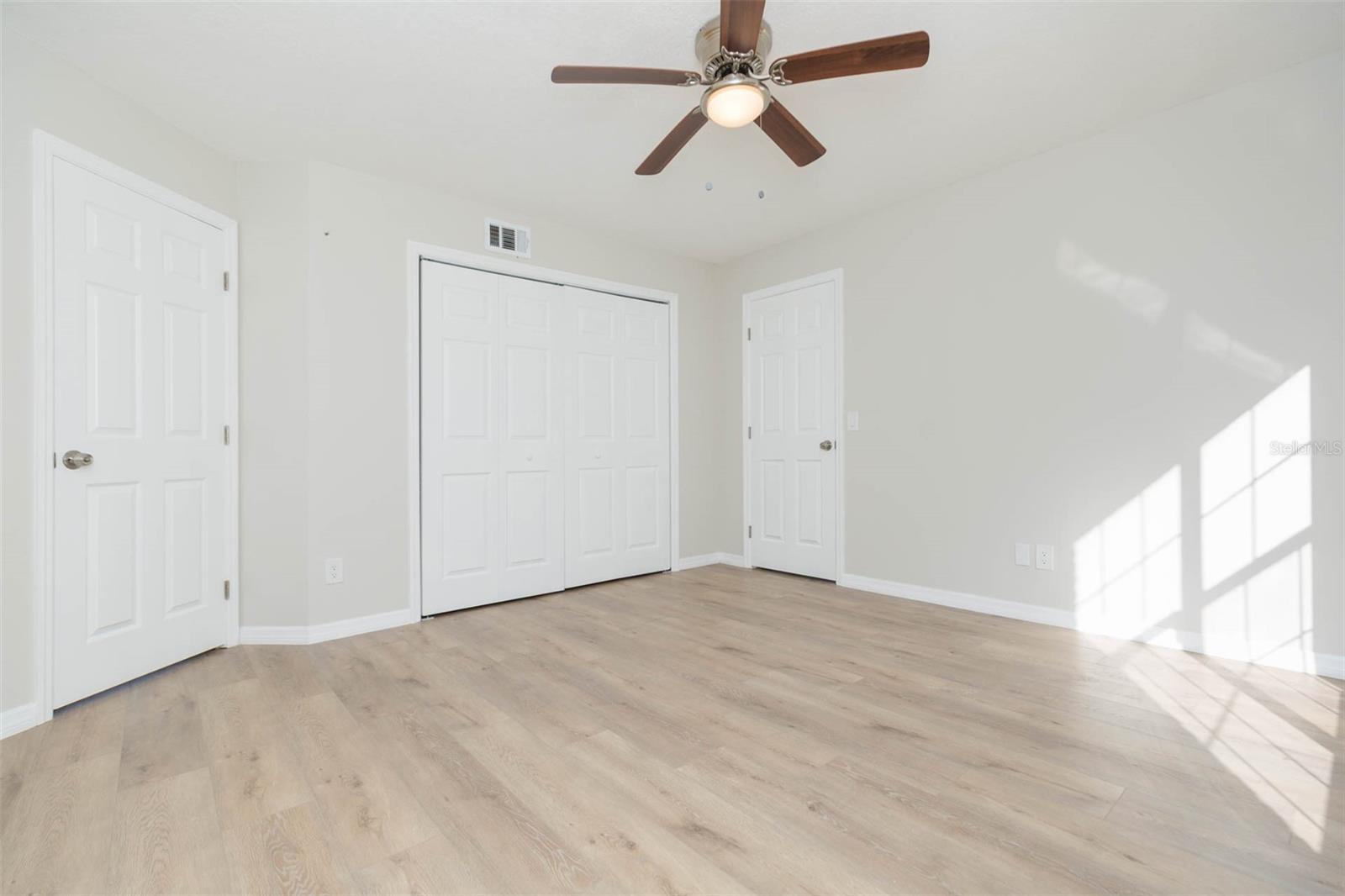 SILVER OAKS PH 01 - Residential Lease