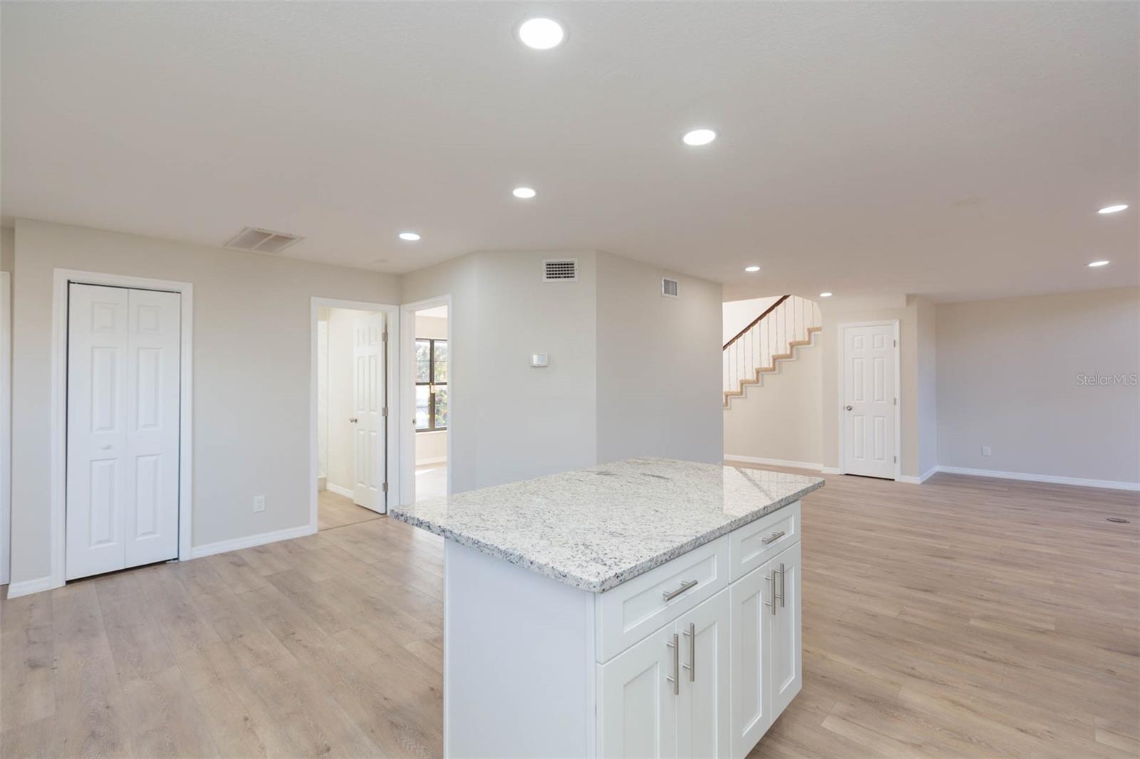 SILVER OAKS PH 01 - Residential Lease