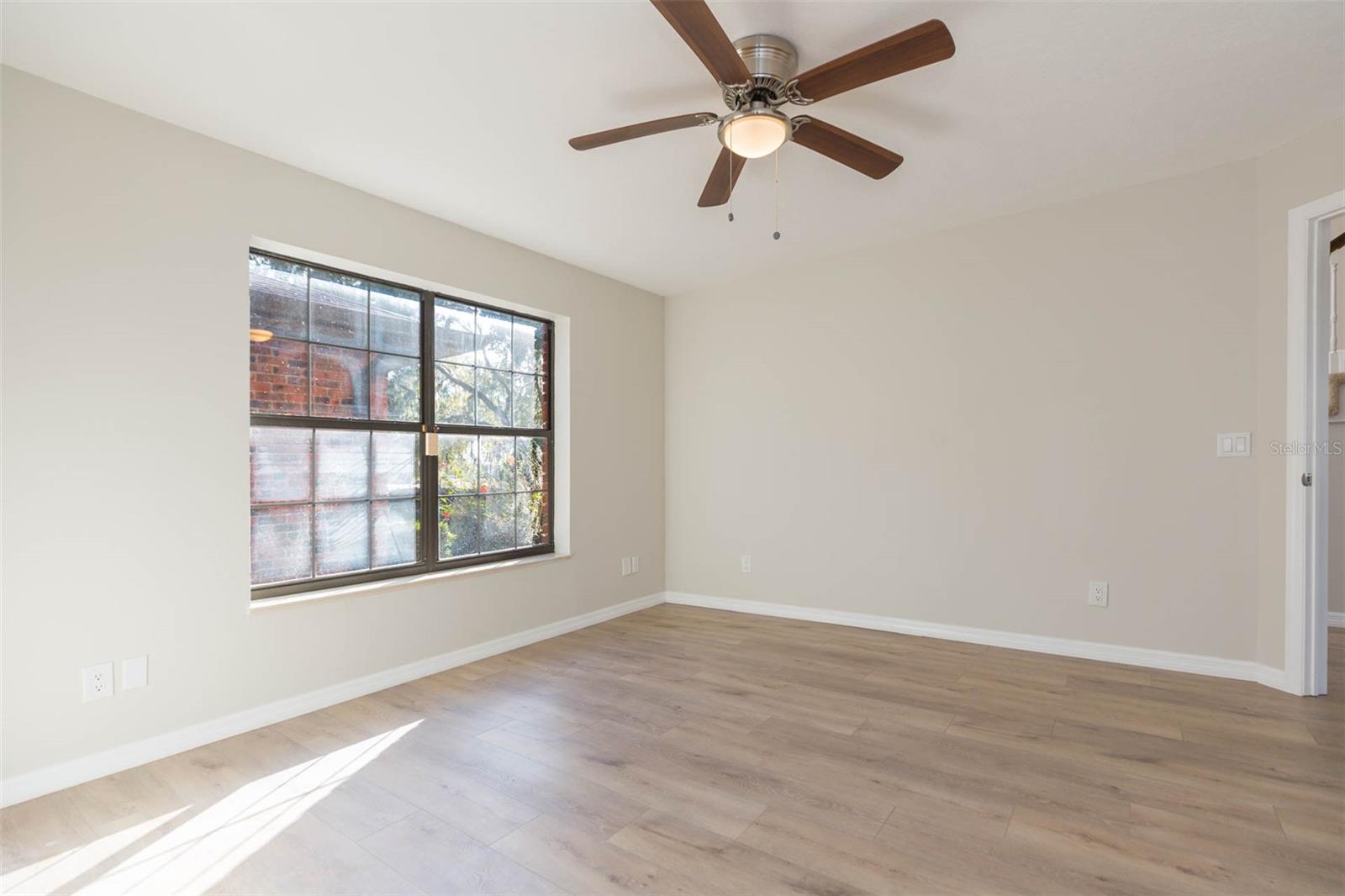 SILVER OAKS PH 01 - Residential Lease