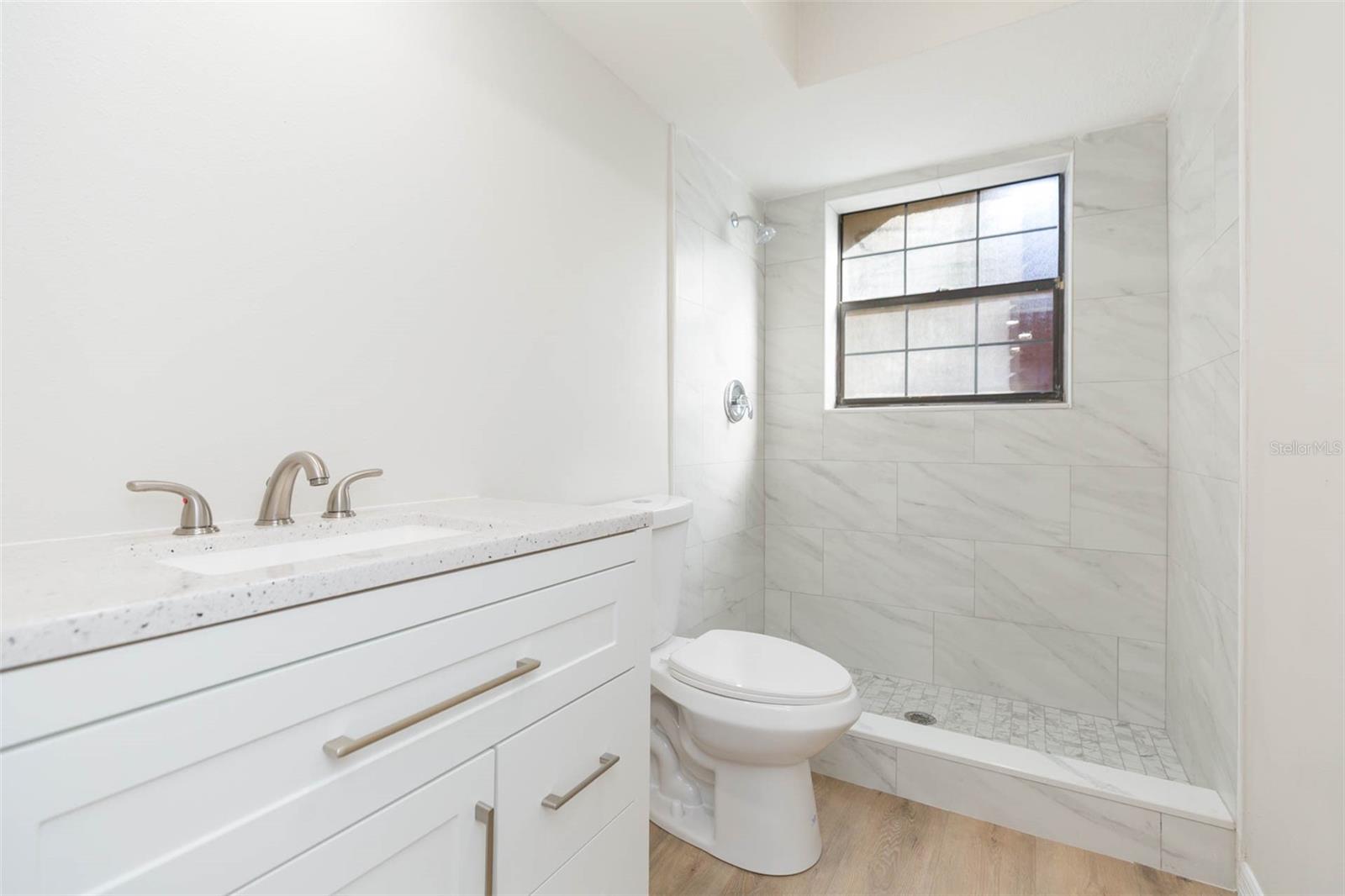 SILVER OAKS PH 01 - Residential Lease