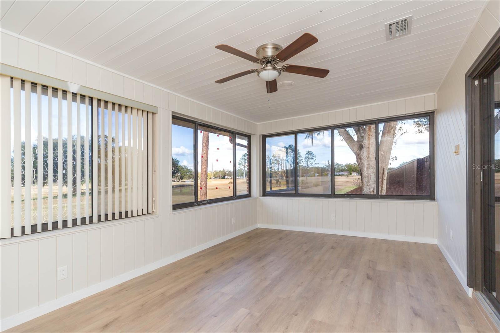 SILVER OAKS PH 01 - Residential Lease