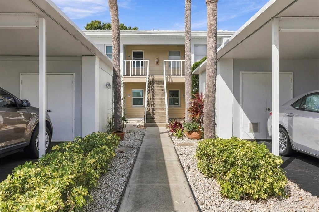 Photo of 427 Cerromar Lane #355, Venice, FL 34293 (MLS # D6149413)